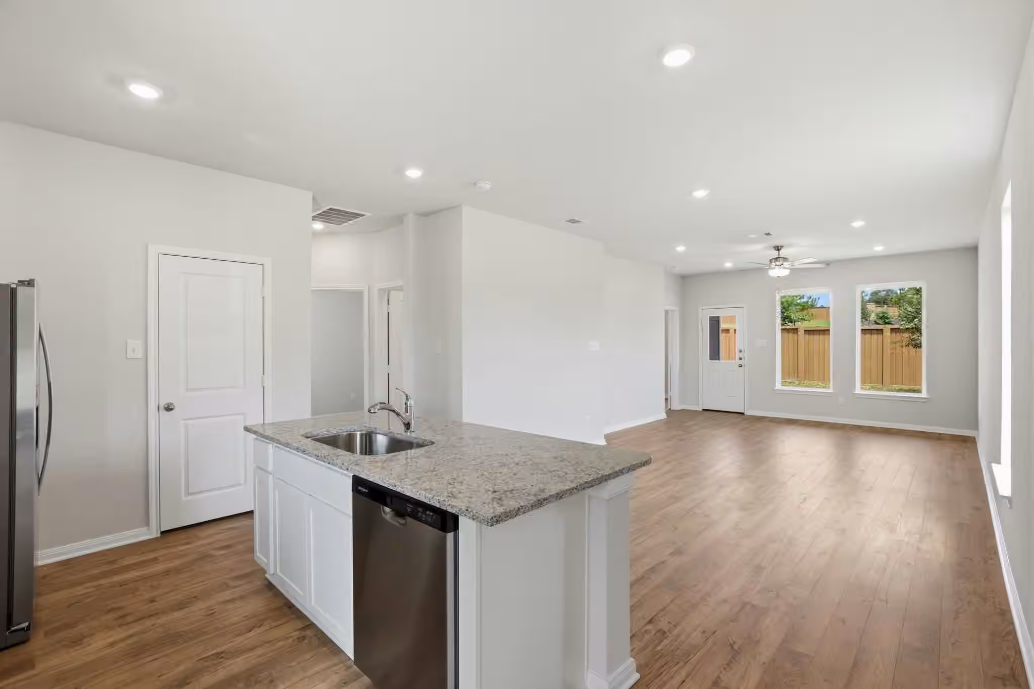 Photo 5 of 23114 Gowen Cypress Drive, Hockley, TX