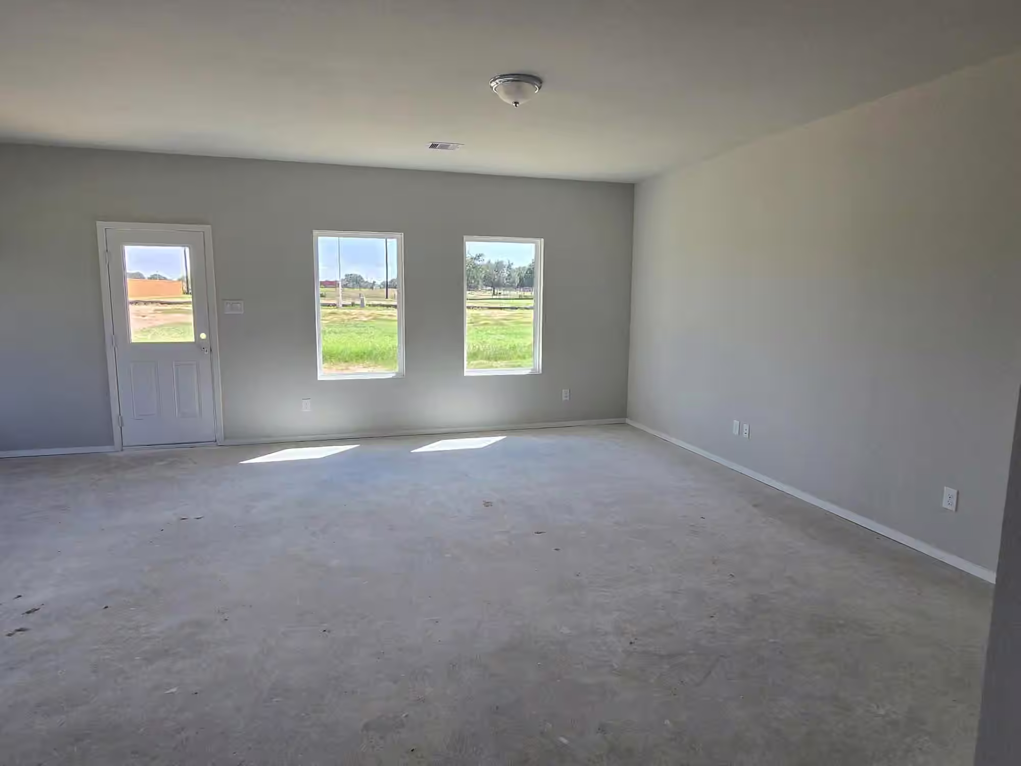 Photo 5 of 31227 Cass River Lane, Waller, TX
