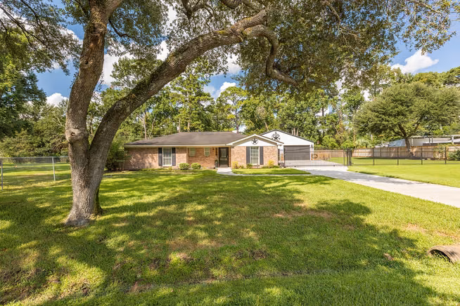 Photo of 21519 Tophill Drive, Spring, TX 77388