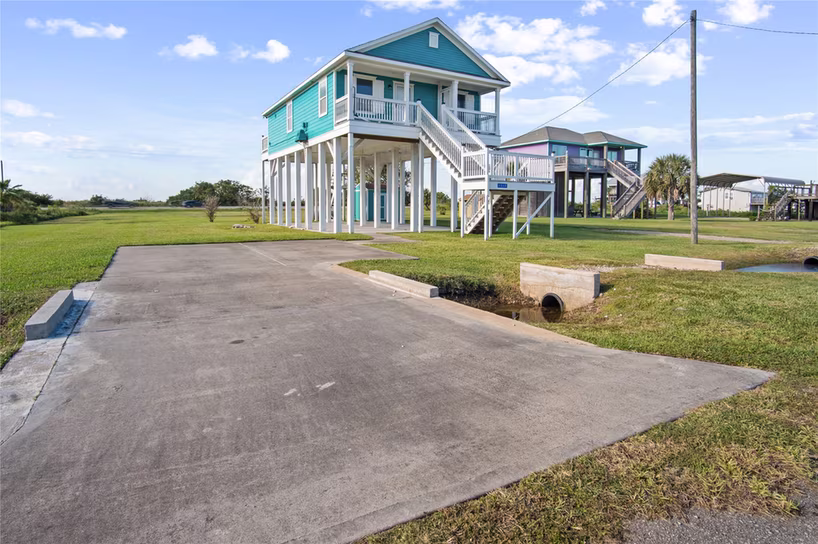 Photo 2 of 1317 Anderson Avenue, Port Bolivar, TX