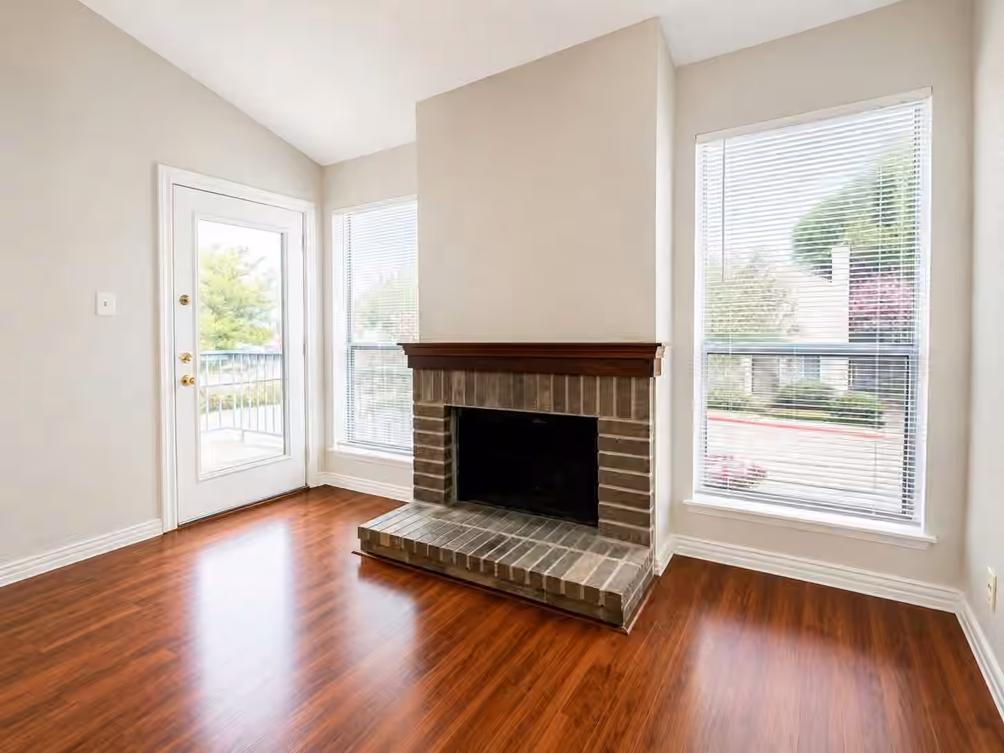 Photo 5 of 7900 N Stadium Drive 8, Houston, TX
