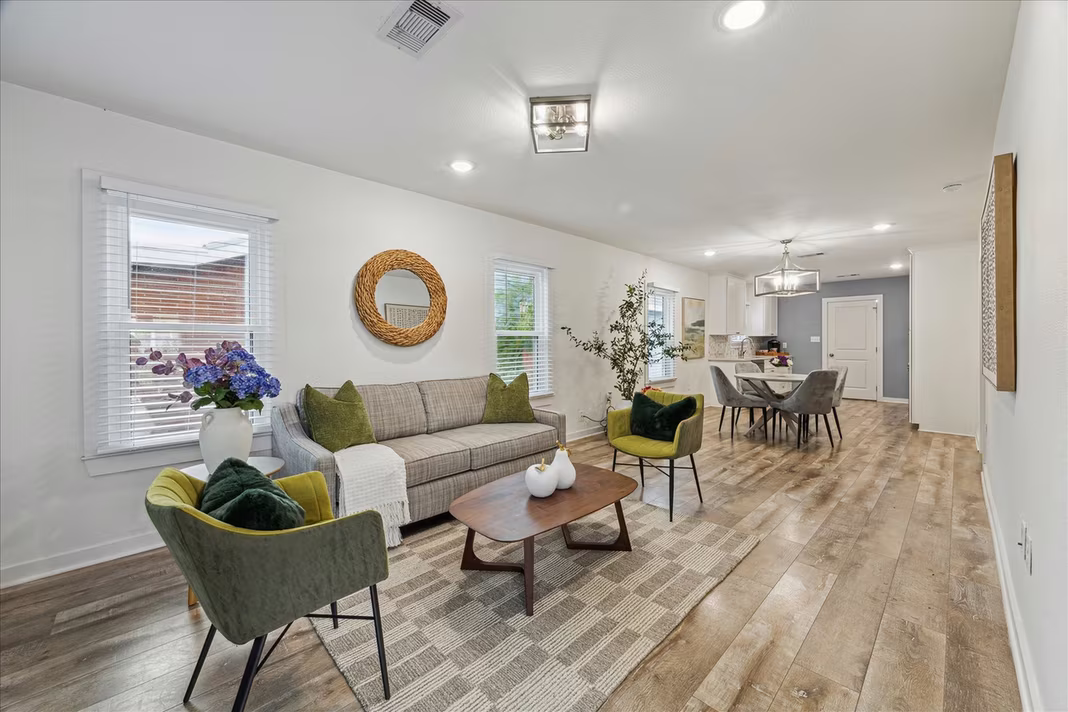 Photo 5 of 4102 Avenue M 1/2, Galveston, TX