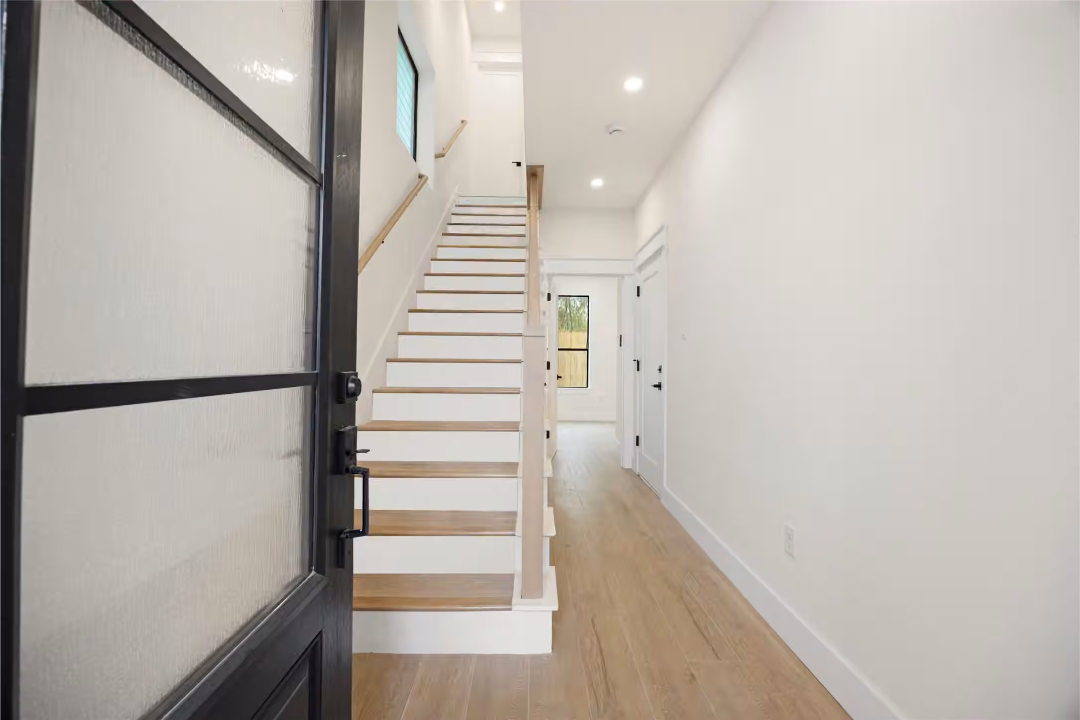 Photo 4 of 6330 Sidney Street, Houston, TX