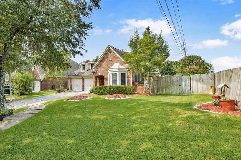 Photo 2 of 14002 Crown Glen Court, Houston, TX