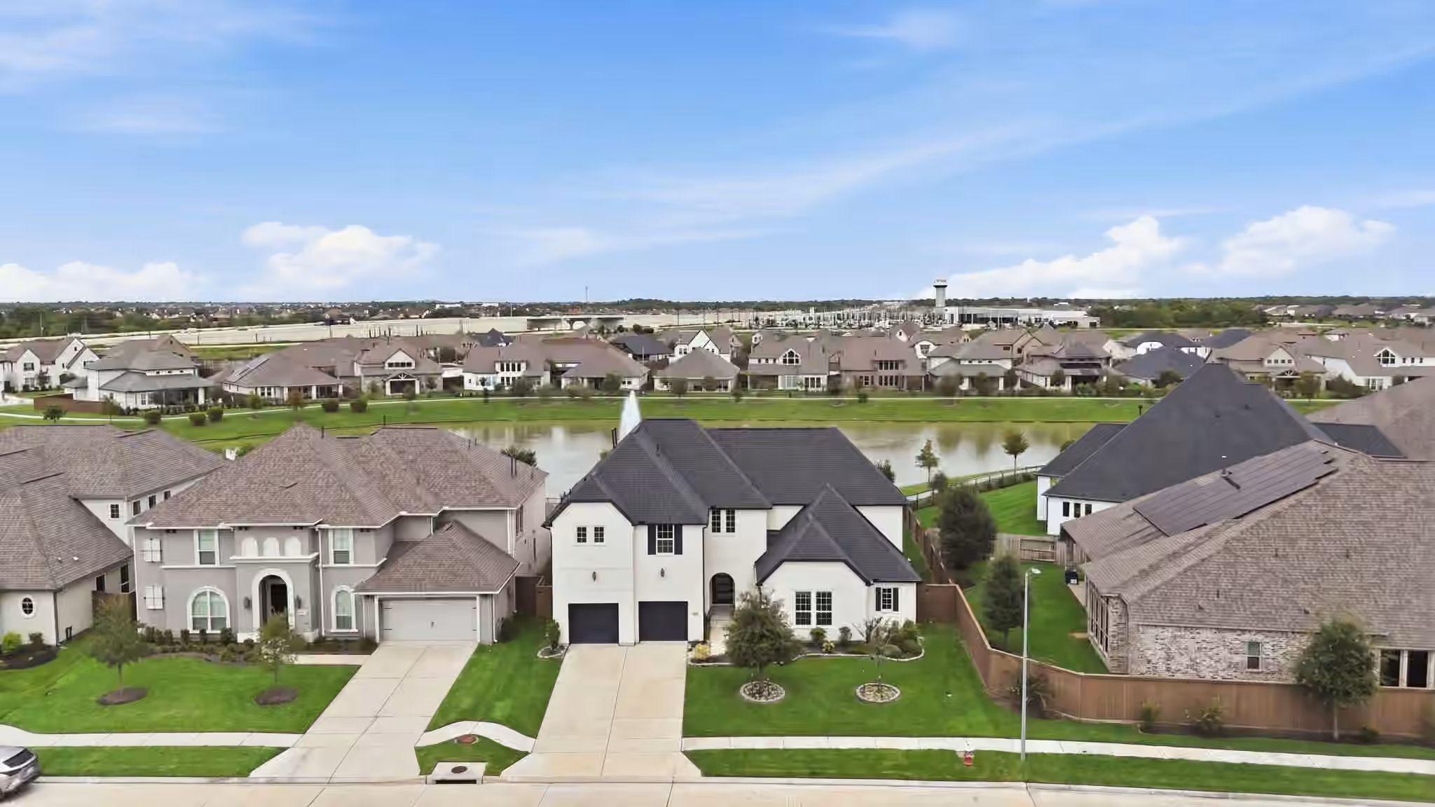 Photo 5 of 4227 Martin Ridge Drive, Manvel, TX