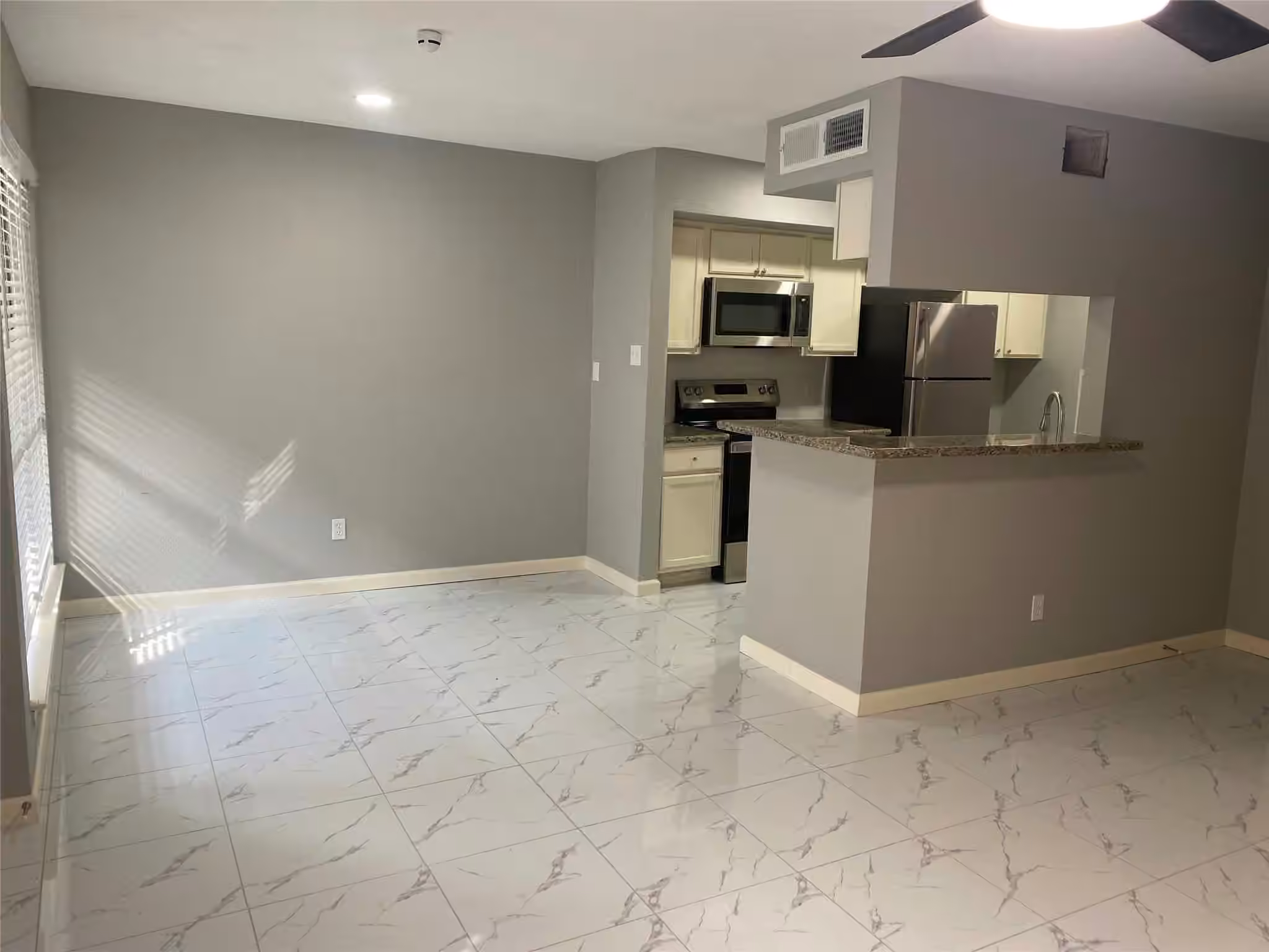 Photo 3 of 6633 W Airport Boulevard 1304, Houston, TX