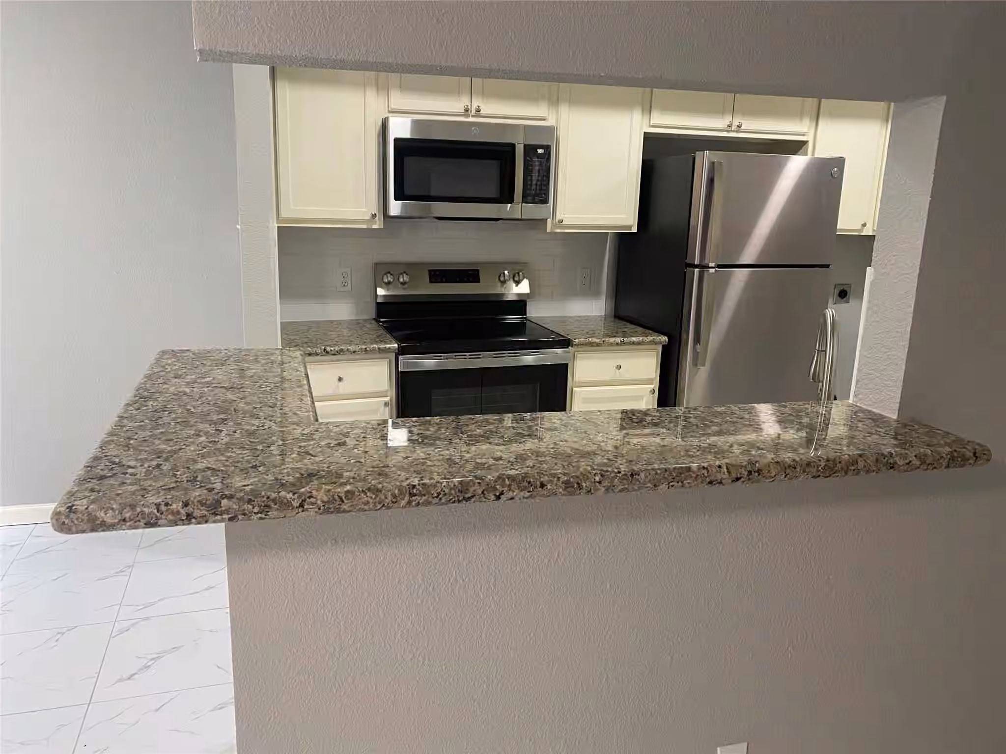 Photo 4 of 6633 W Airport Boulevard 1304, Houston, TX