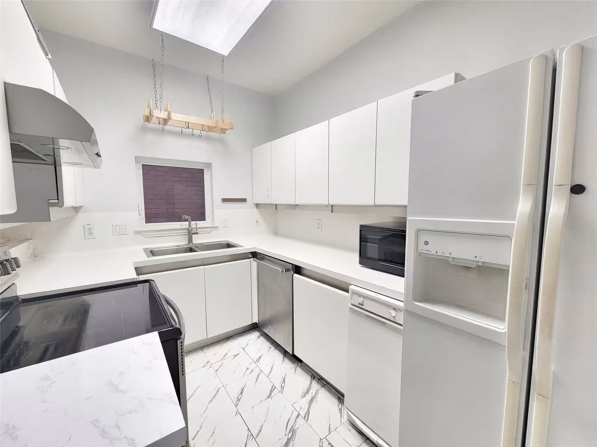 Photo 3 of 4004 Montrose Boulevard 17D, Houston, TX