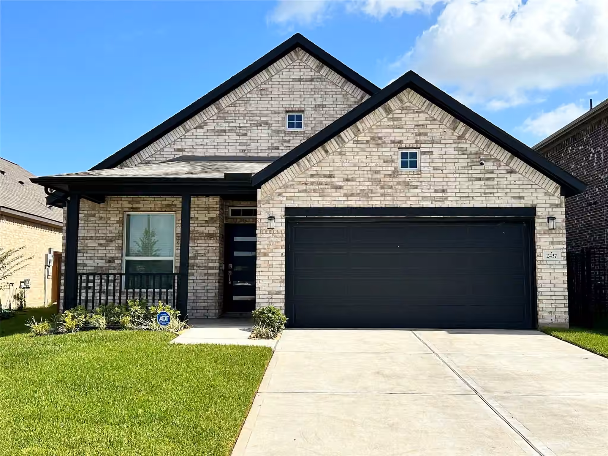Photo 2 of 2437 Fairway Harbor Drive, Katy, TX