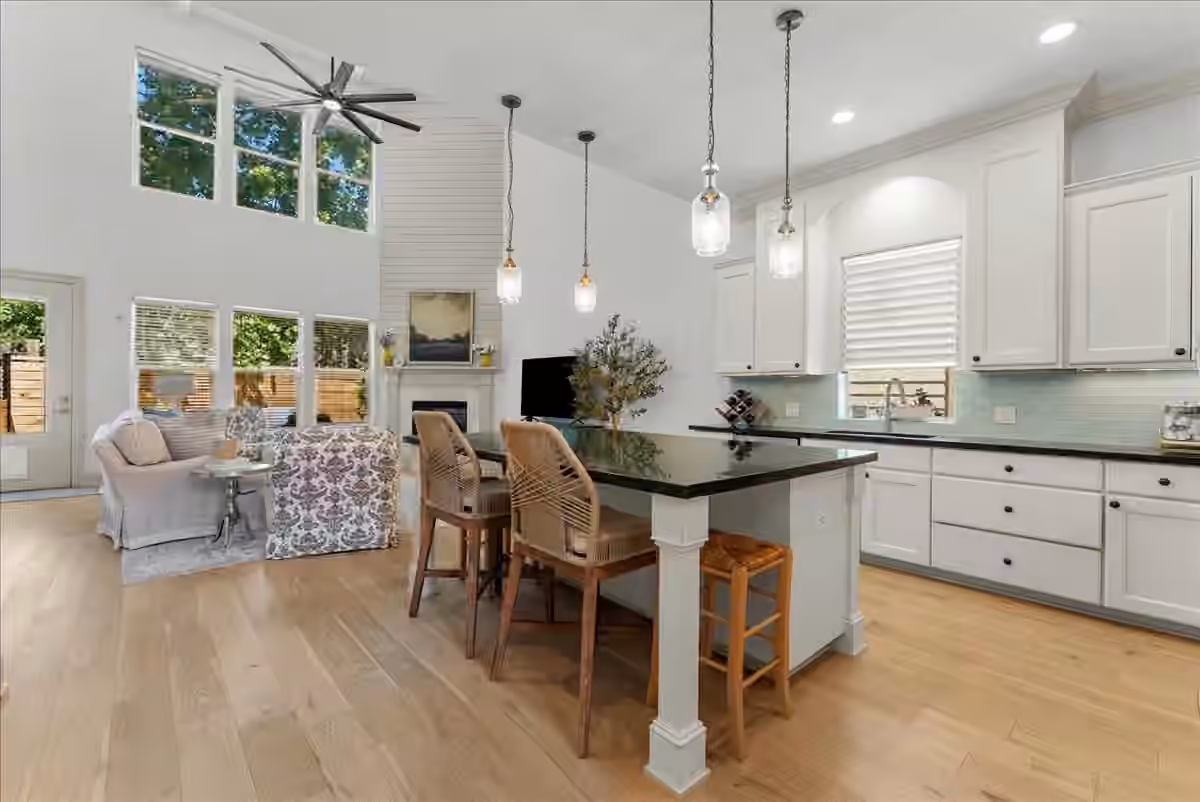 Photo 4 of 208 Valmar Street, League City, TX