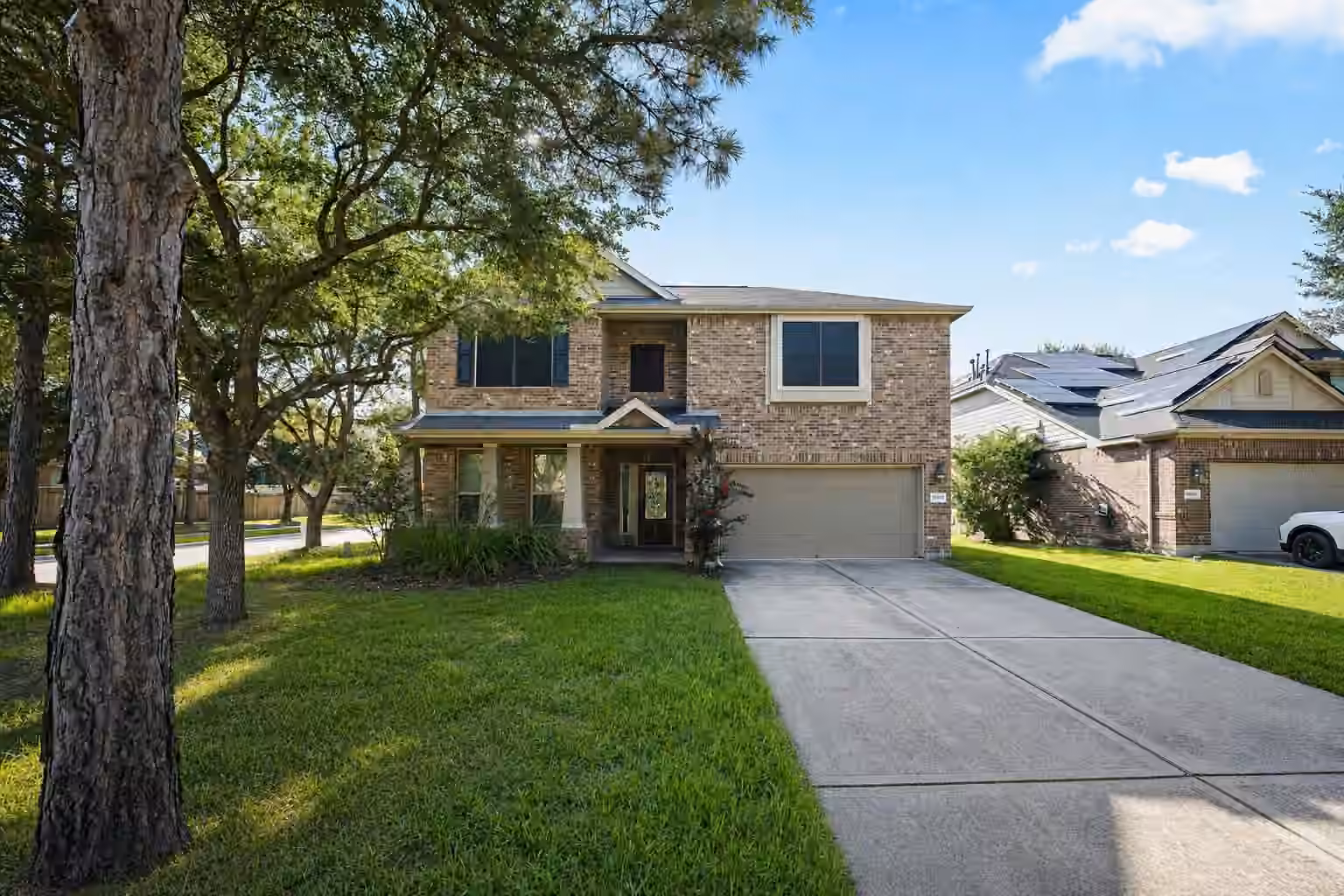 Photo 2 of 17206 Lowell Lake Lane, Humble, TX