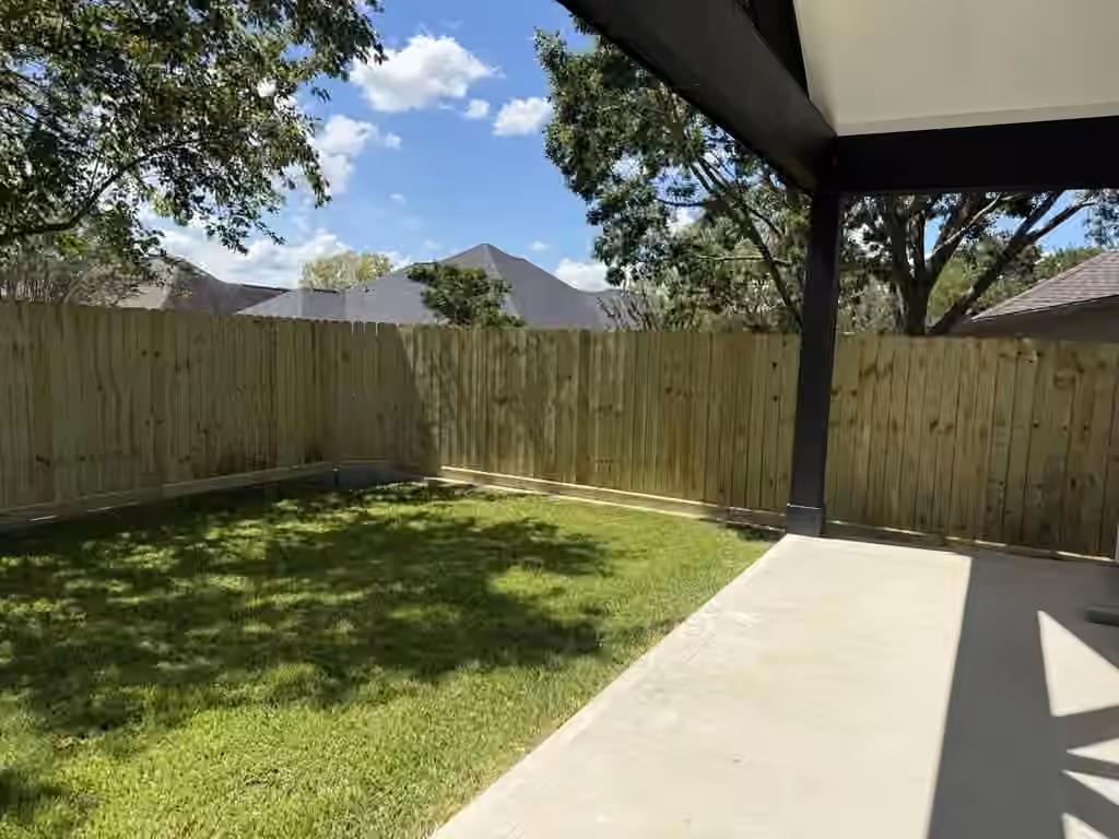 Photo 2 of 101 Bermuda Circle, Montgomery, TX