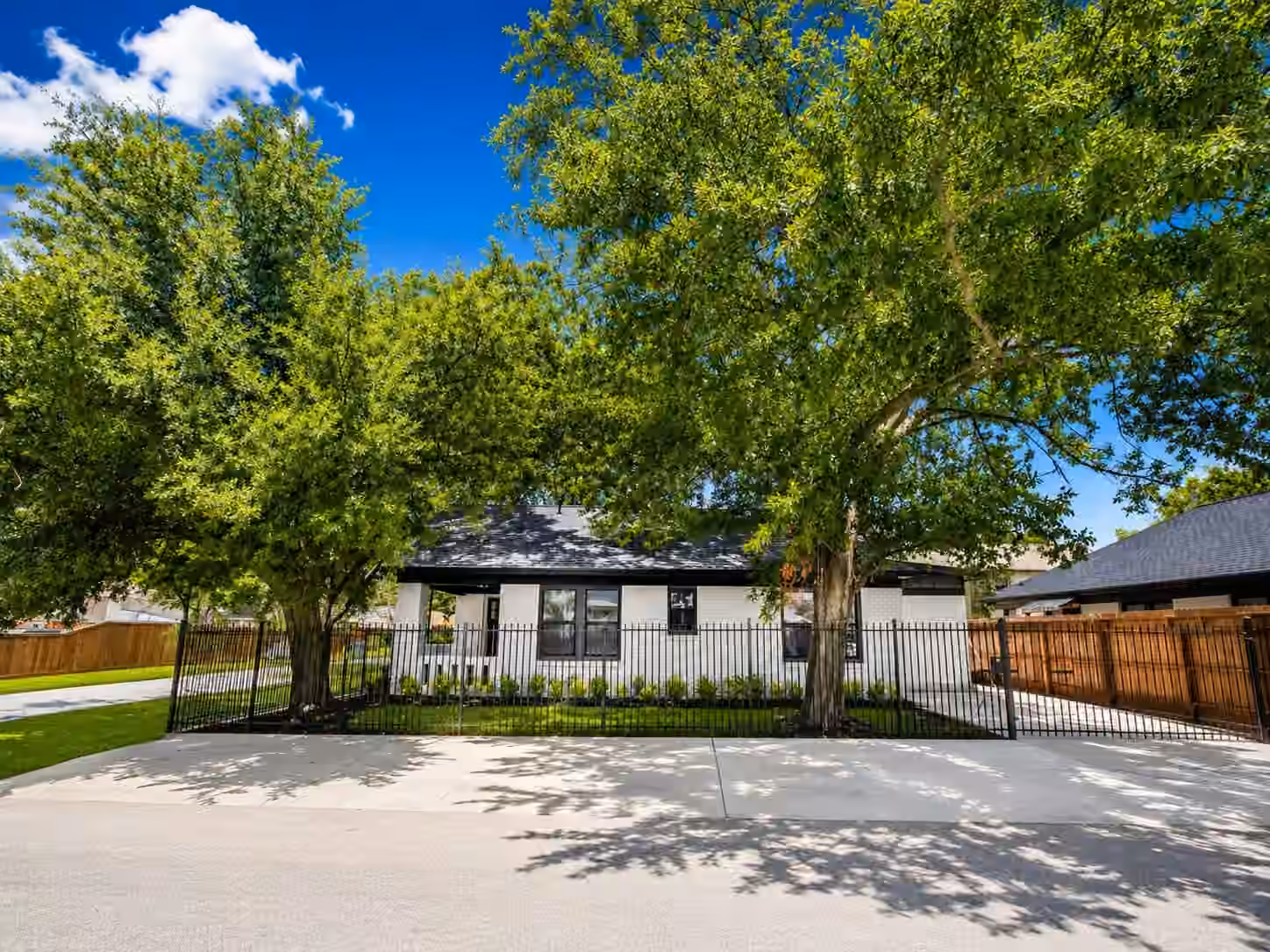 Photo of 2602 Atlantic Street, Houston, TX