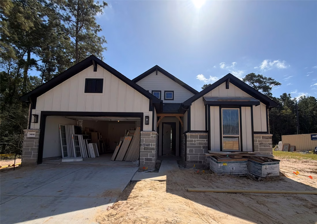 Photo of 11515 Dosey Doe Drive, Montgomery, TX 77316