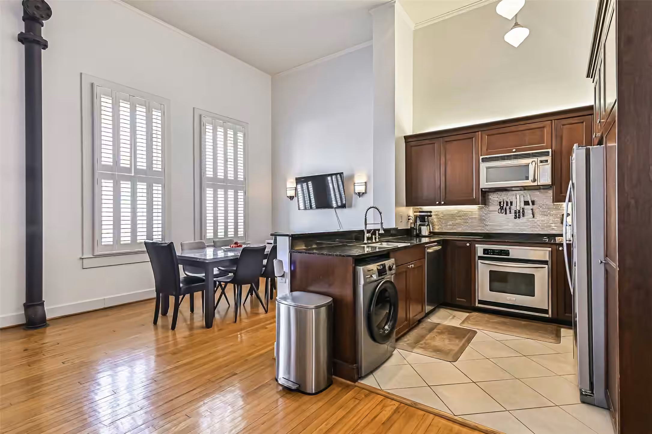 Photo 7 of 415 22nd Street 5C, Galveston, TX