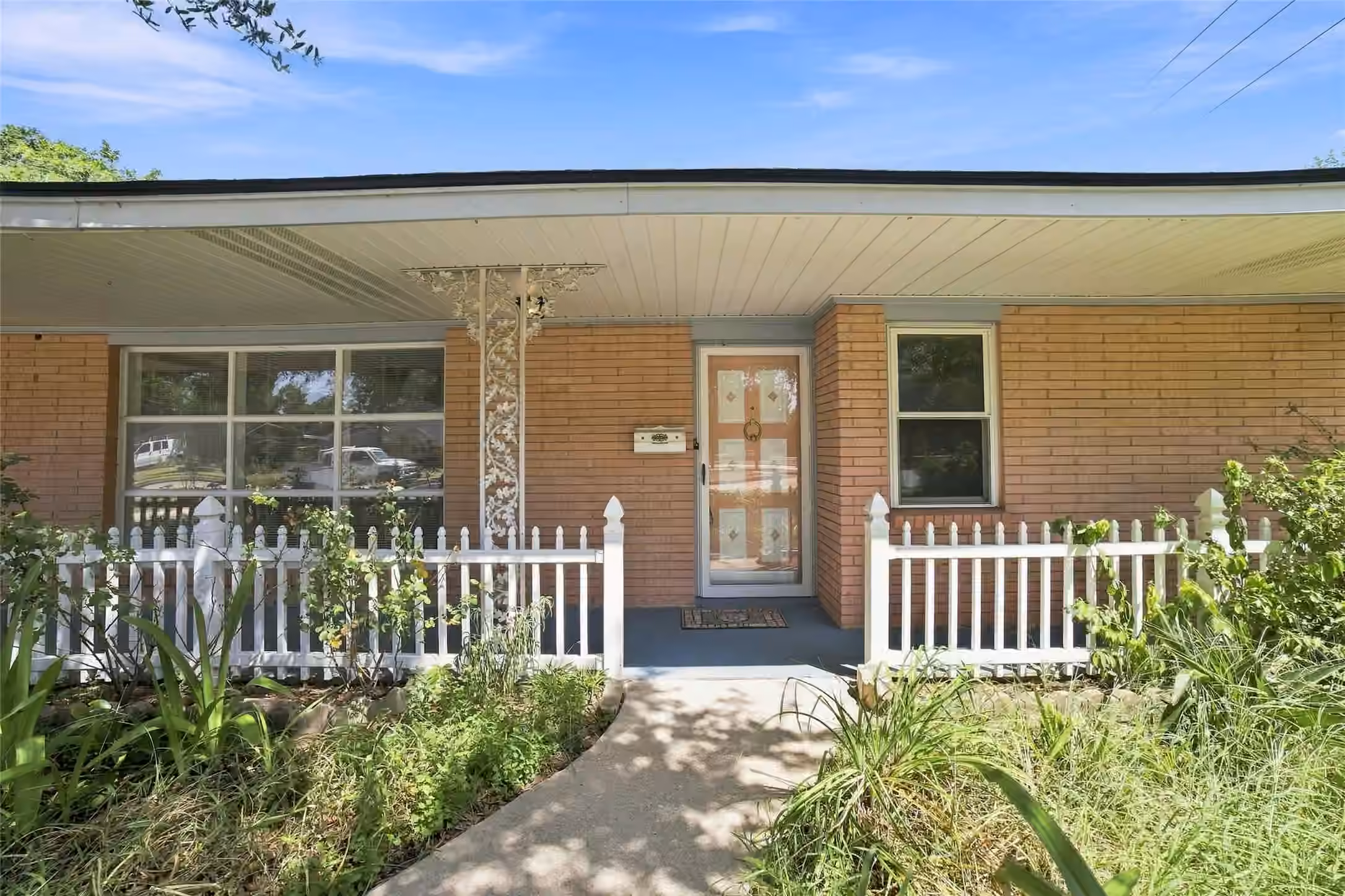 Photo 2 of 10402 Shadow Wood Drive, Houston, TX