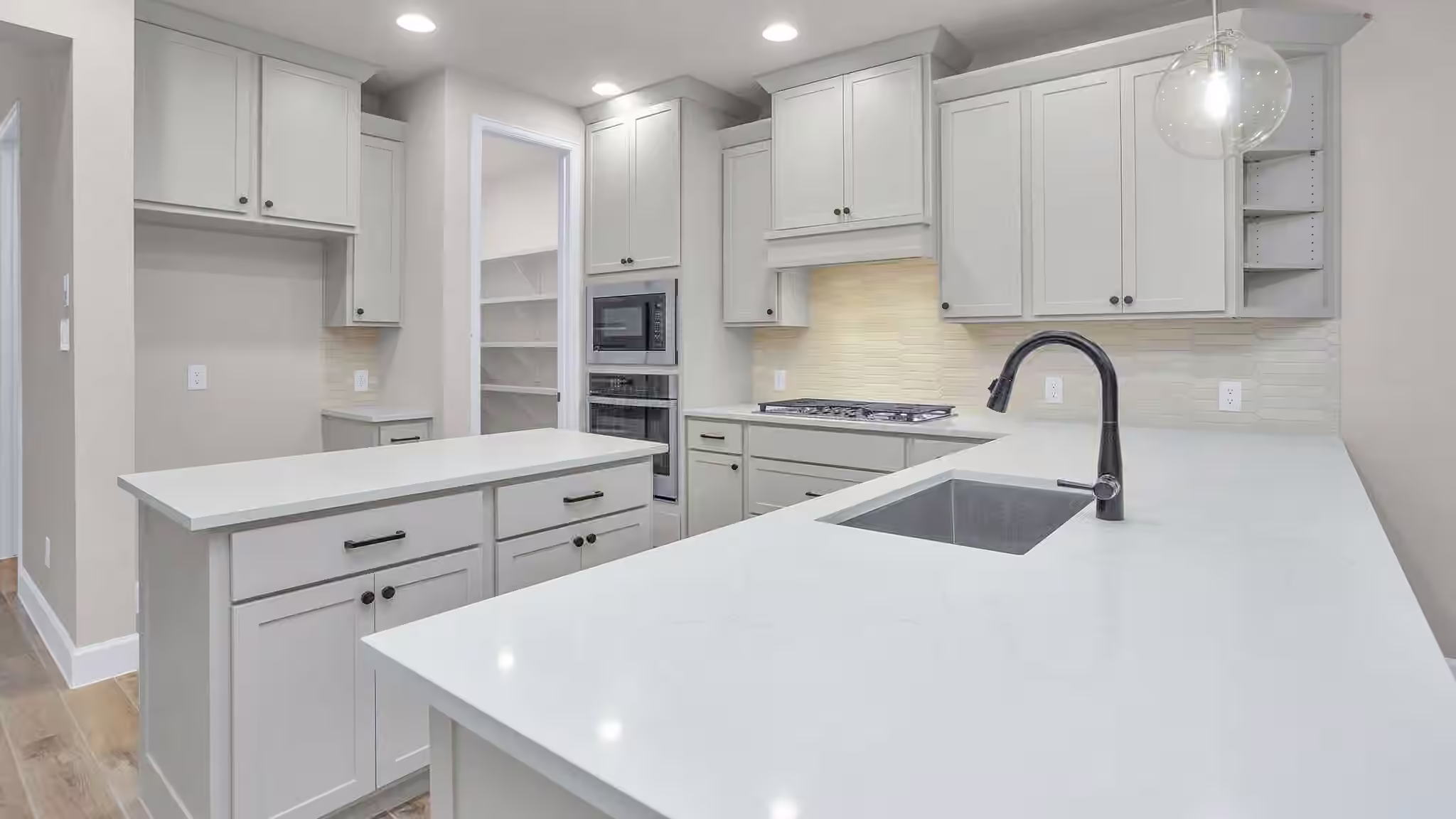 Photo 6 of 376 Mulberry Creek Street, Conroe, TX