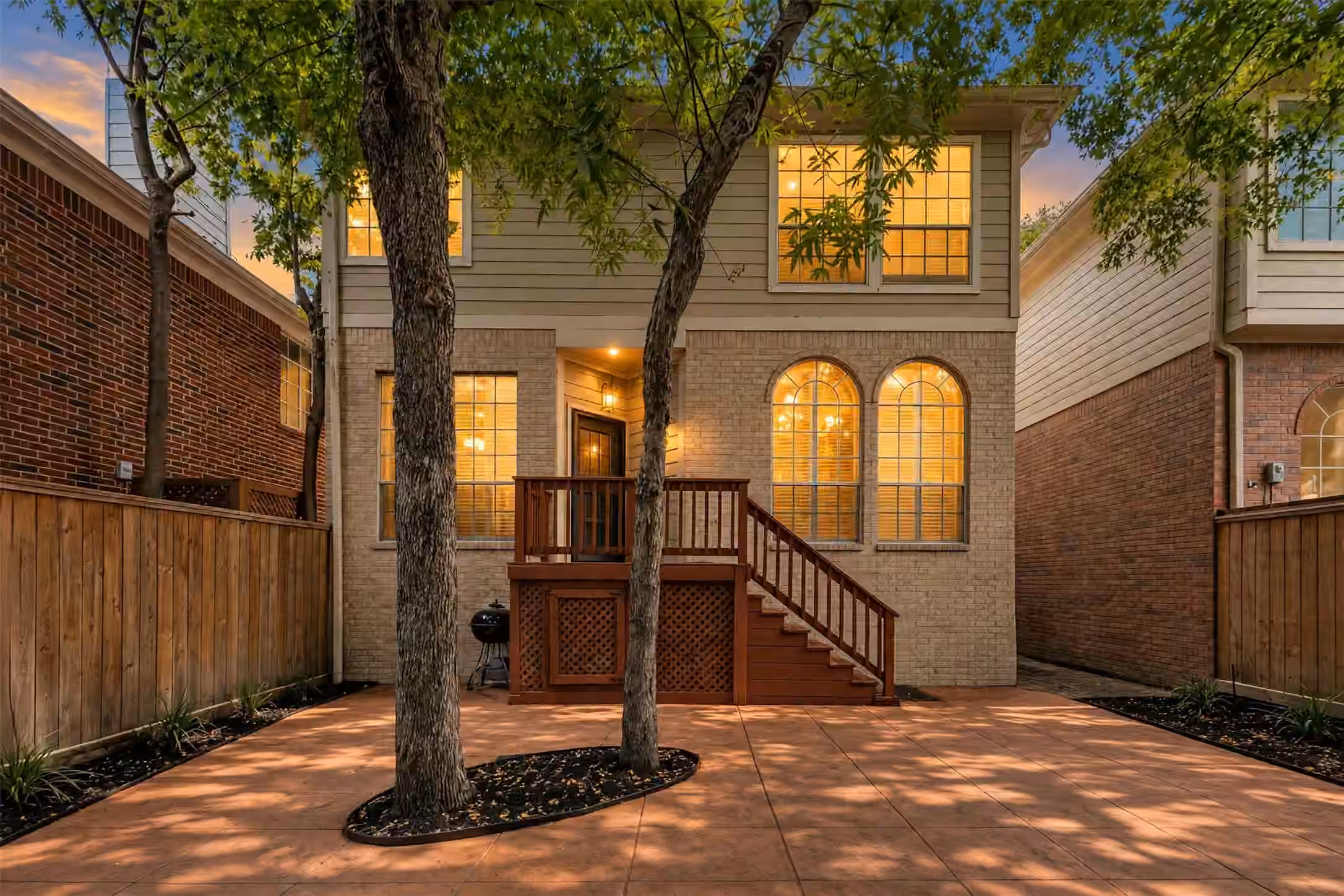 Photo 2 of 12819 Kingsbridge Lane, Houston, TX