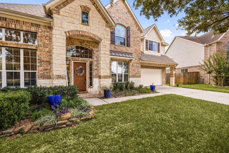 Photo 3 of 10502 Landsdowne Pointe Drive, Spring, TX