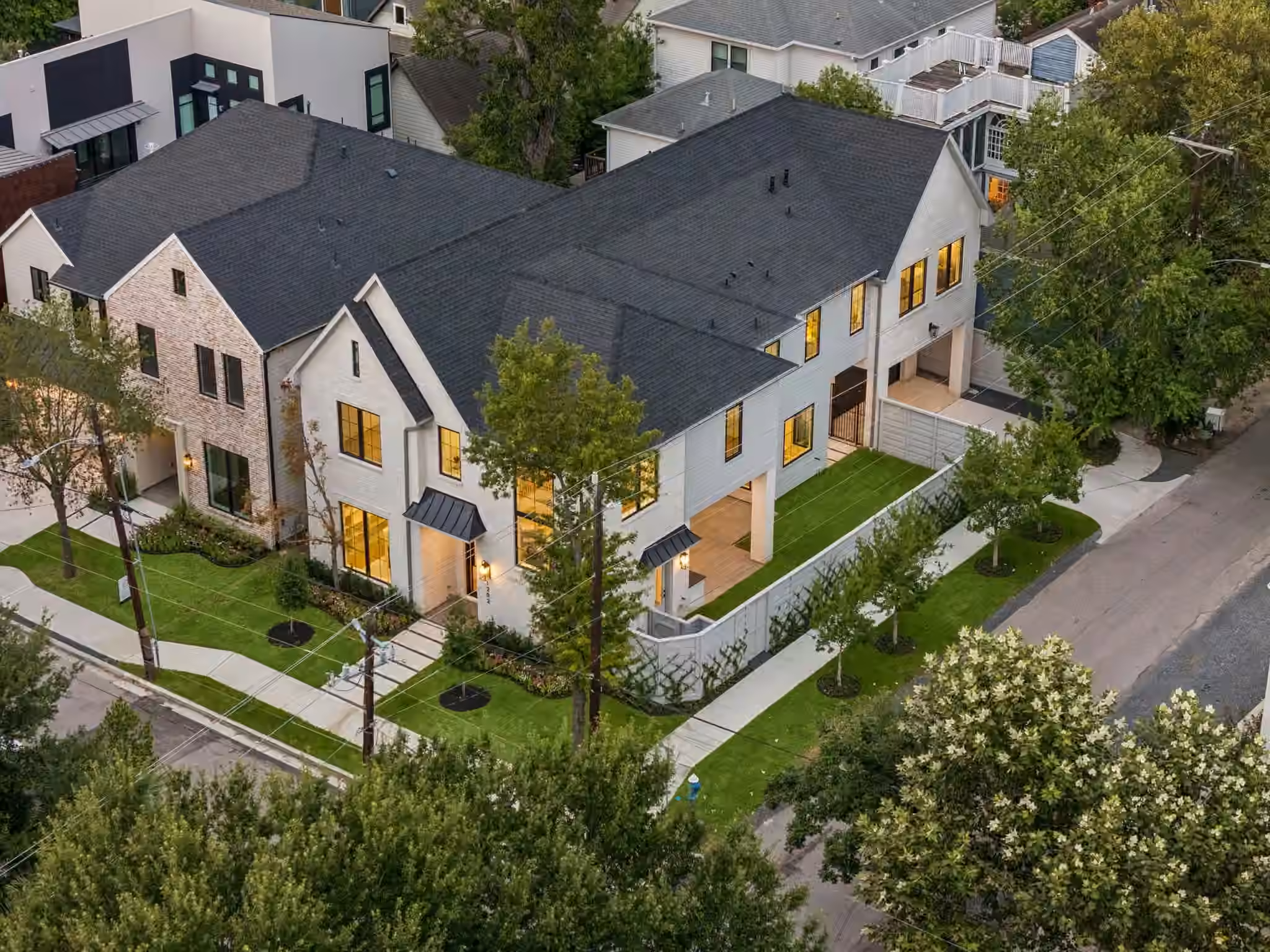Photo 2 of 1202 W Drew, Houston, TX
