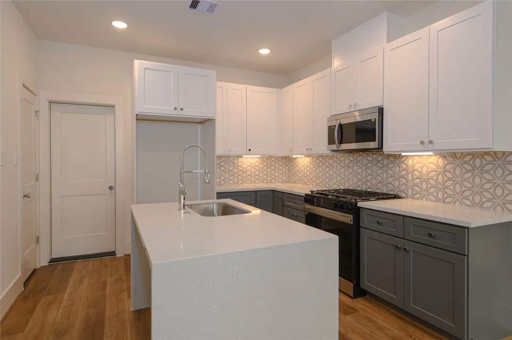 Photo 7 of 879 Rachel Street B, Houston, TX