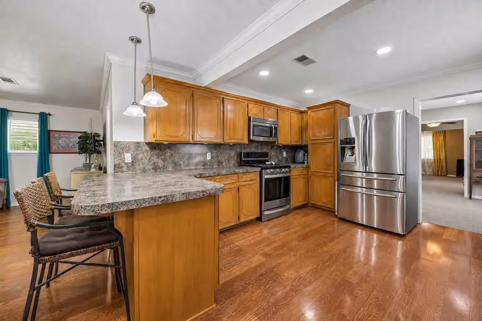 Photo 6 of 2206 Lee Street, Houston, TX