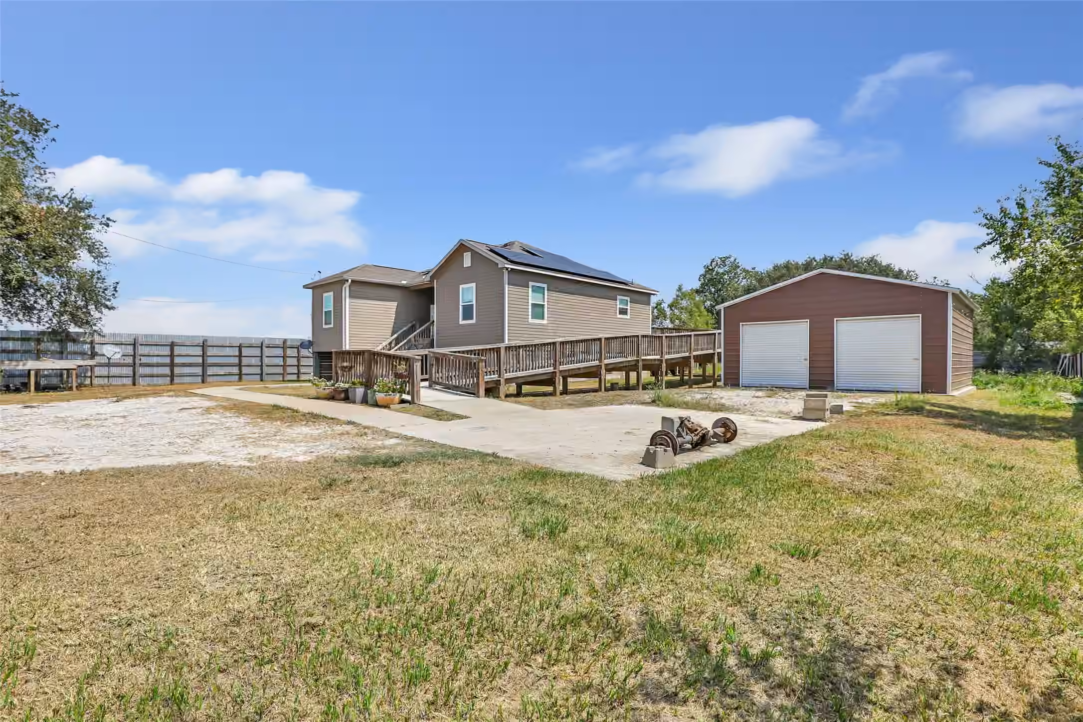 Photo of 170 County Road 6035, Dayton, TX 77535