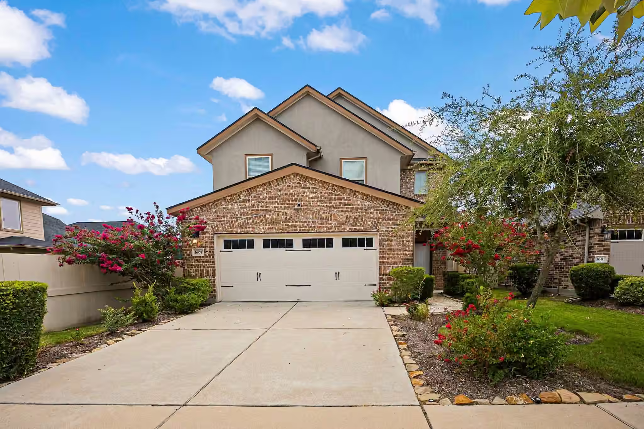 Photo 2 of 1607 City Pass Ln, Houston, TX
