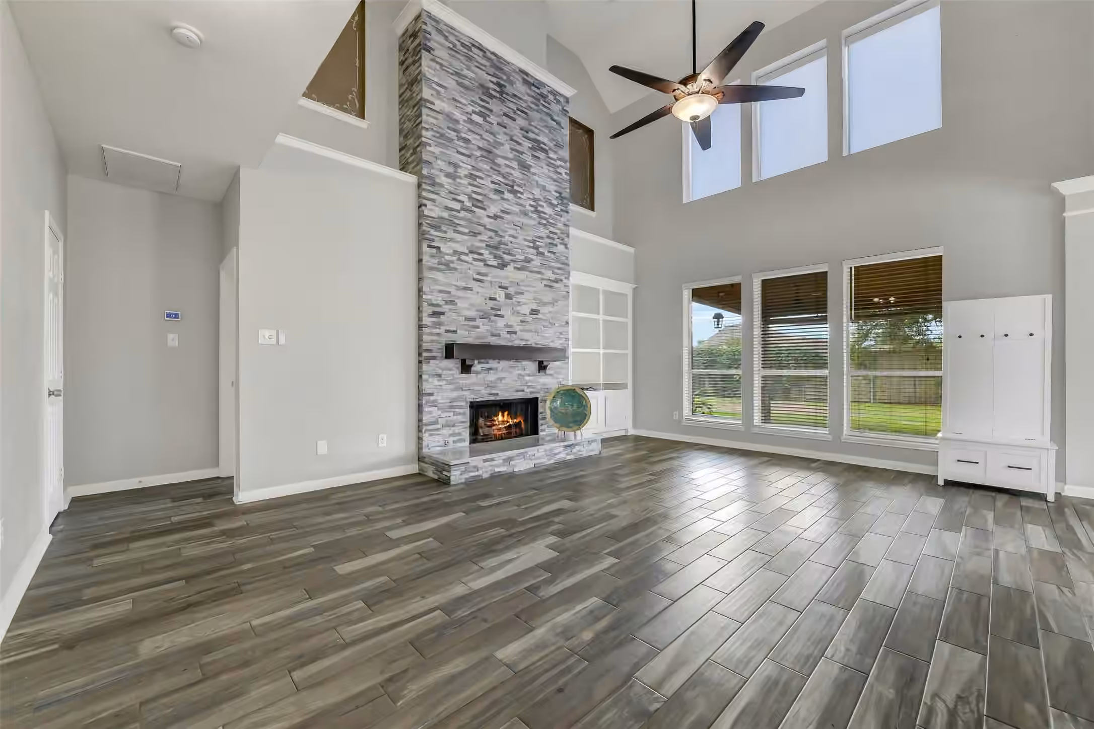 Photo 4 of 1102 Rippling Springs, League City, TX