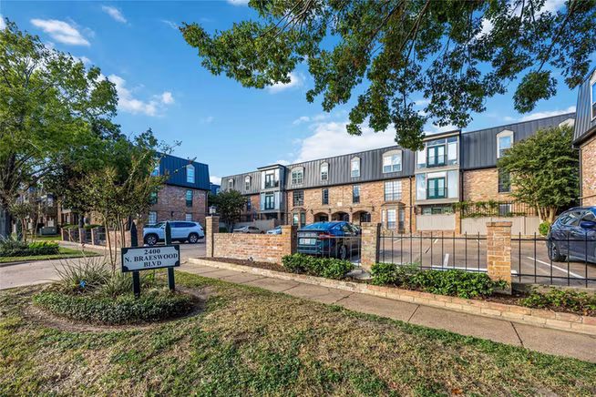 Photo of 2400 N Braeswood Boulevard 106, Houston, TX 77030