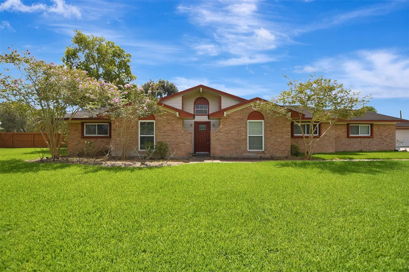 Photo of 2509 Longwood Drive, Pearland, TX