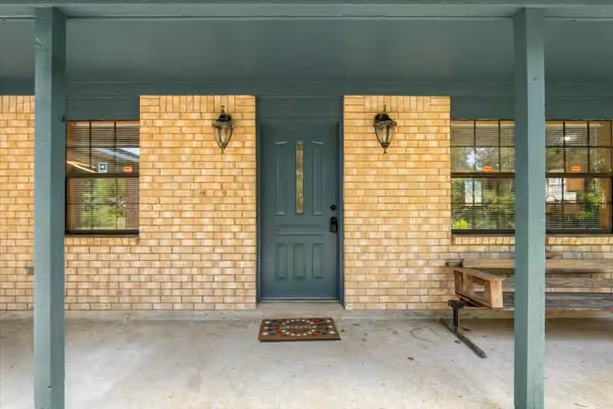 Photo 4 of 10530 Royal York Drive, Conroe, TX