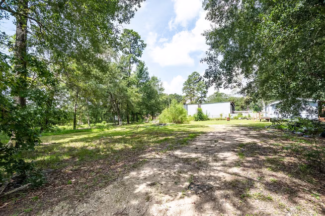 Photo 3 of 27085 Coach Light Lane, New Caney, TX