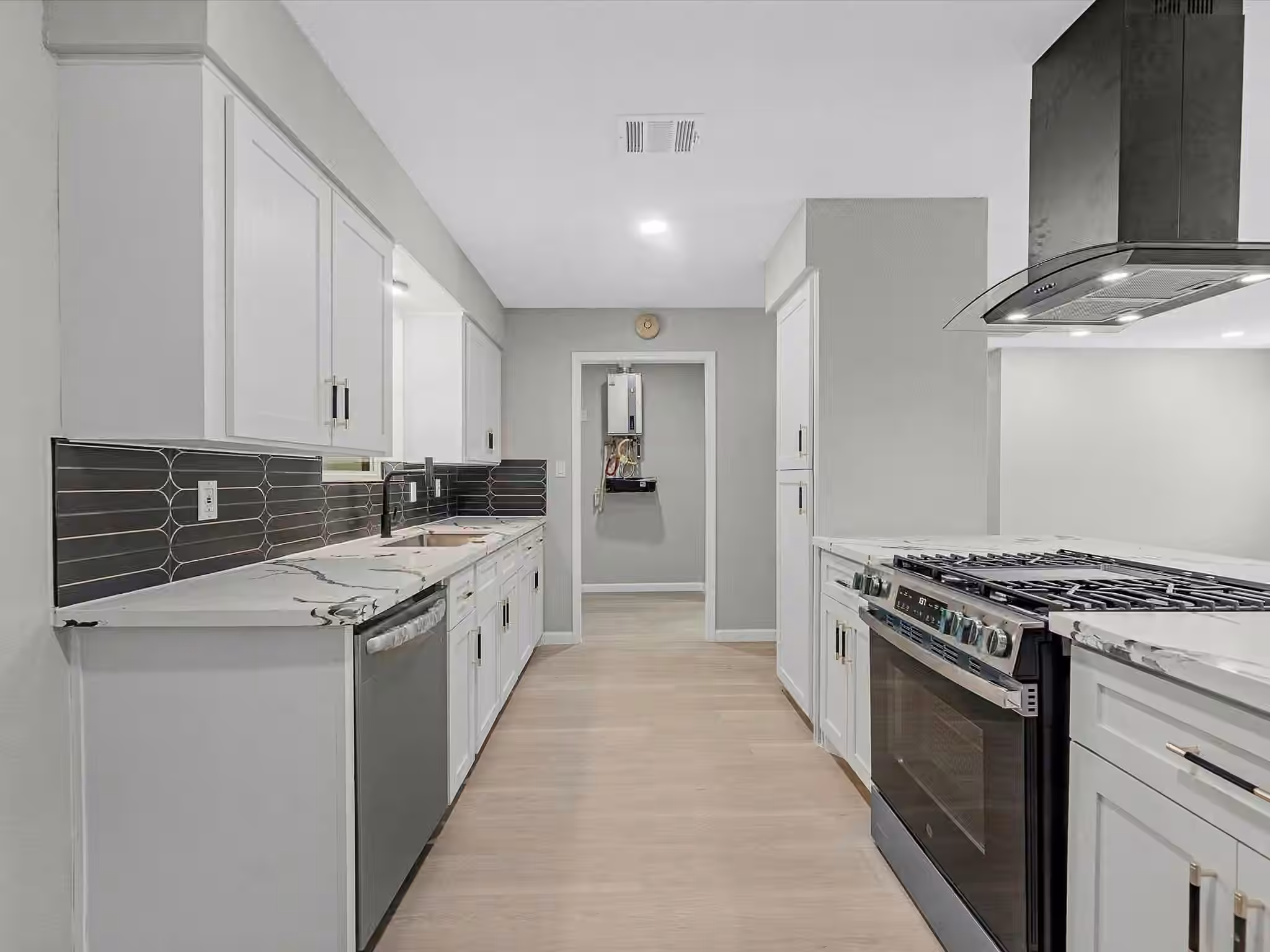 Photo 7 of 5039 Briscoe Street, Houston, TX