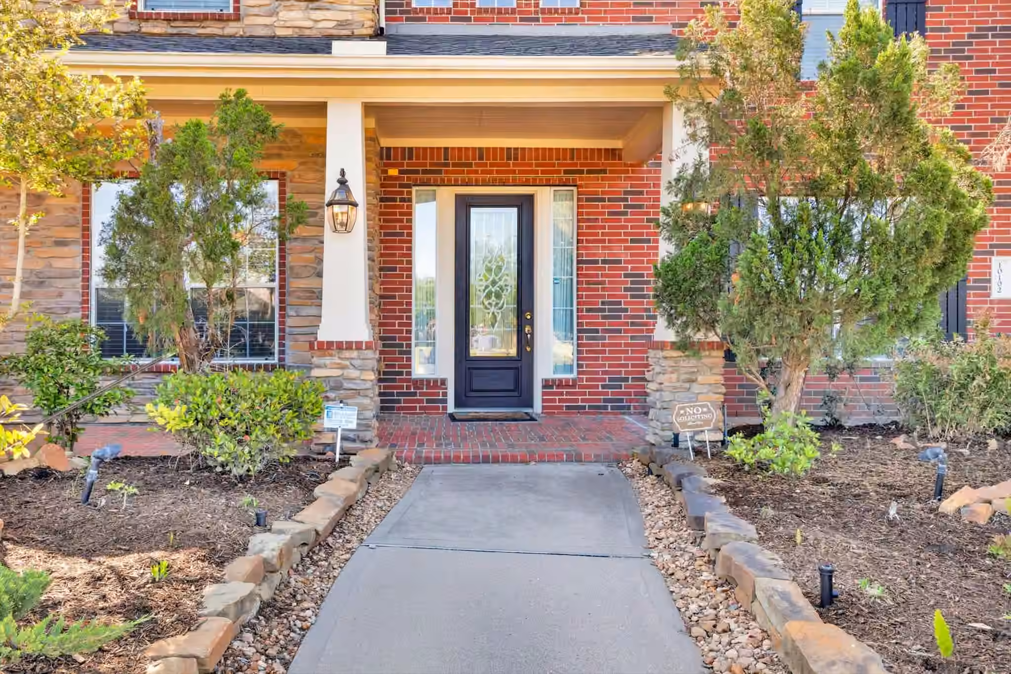 Photo 3 of 10102 Oak Motte Drive, Katy, TX