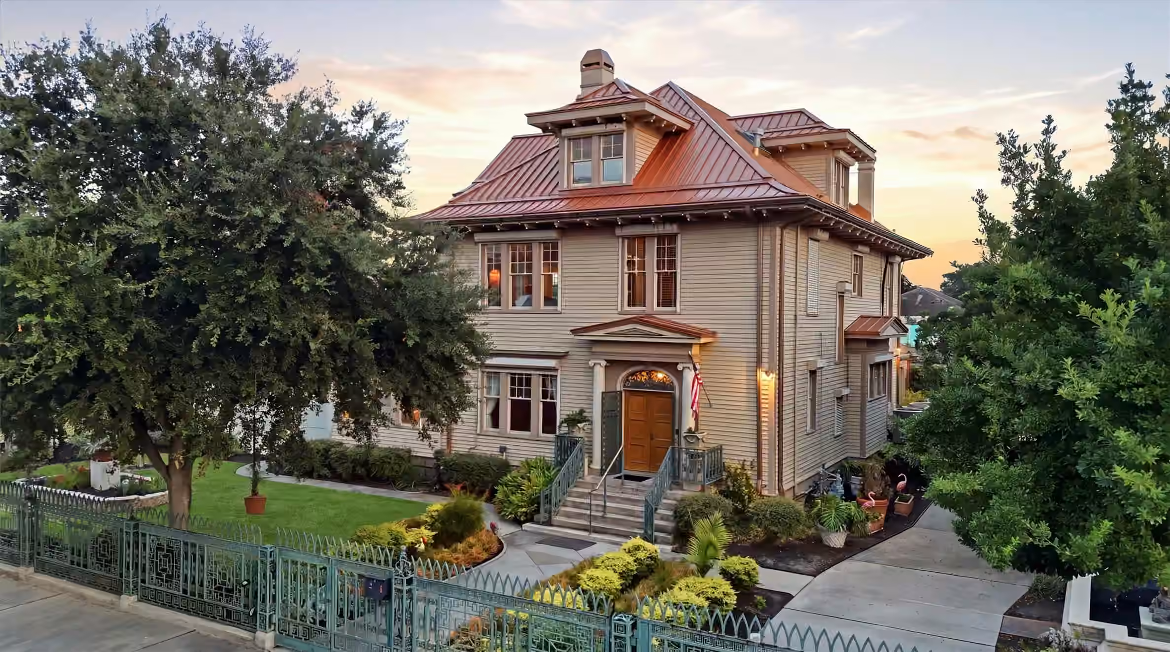Photo 4 of 3401 Avenue O, Galveston, TX