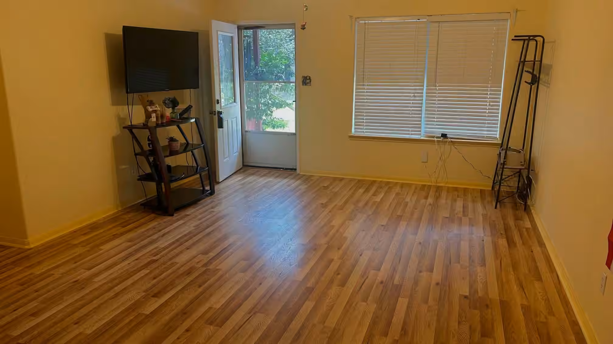Photo 7 of 10665 Royal Pines Drive, Conroe, TX
