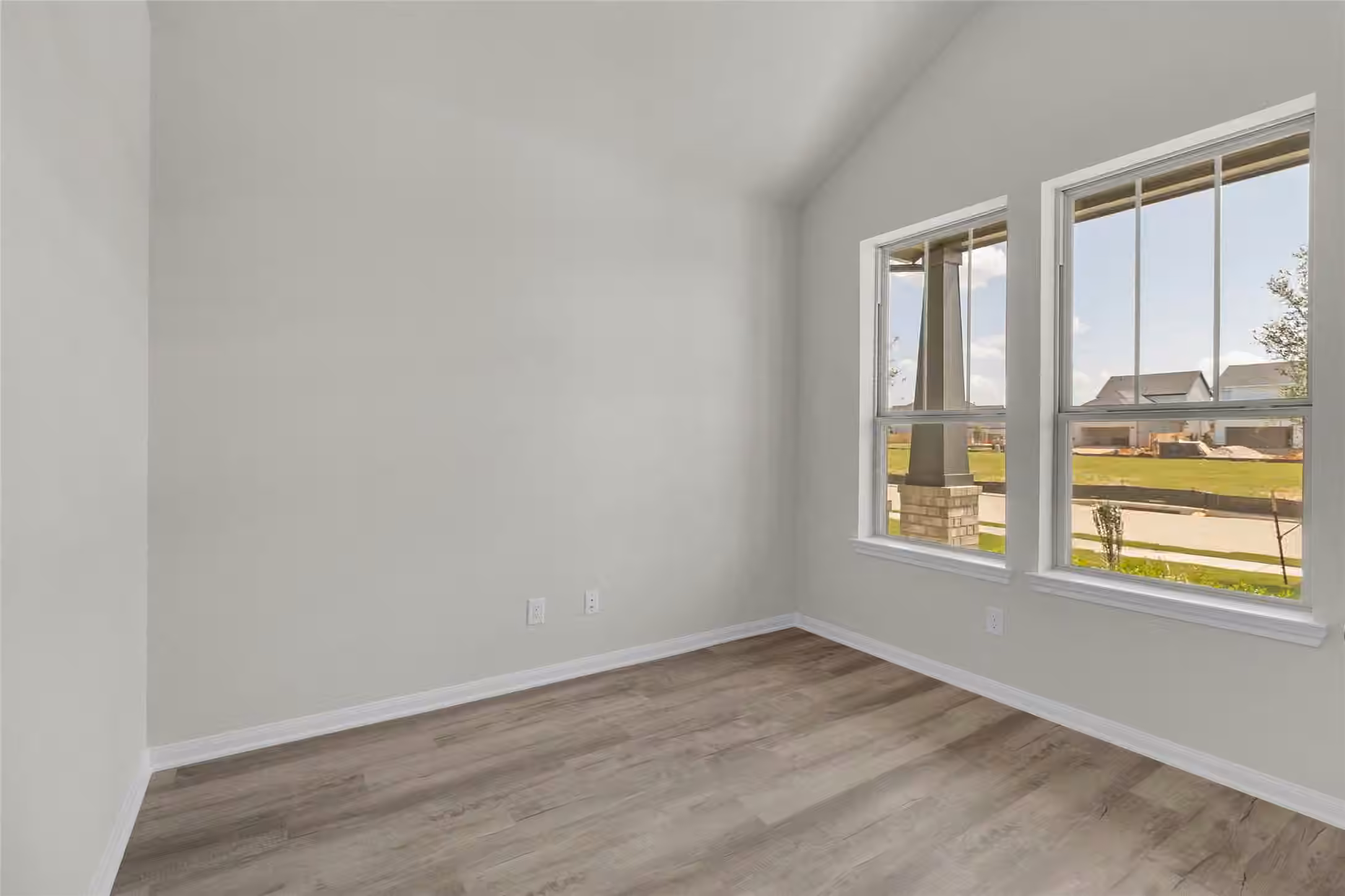Photo 4 of 6411 Haltwhistle Lane, Katy, TX