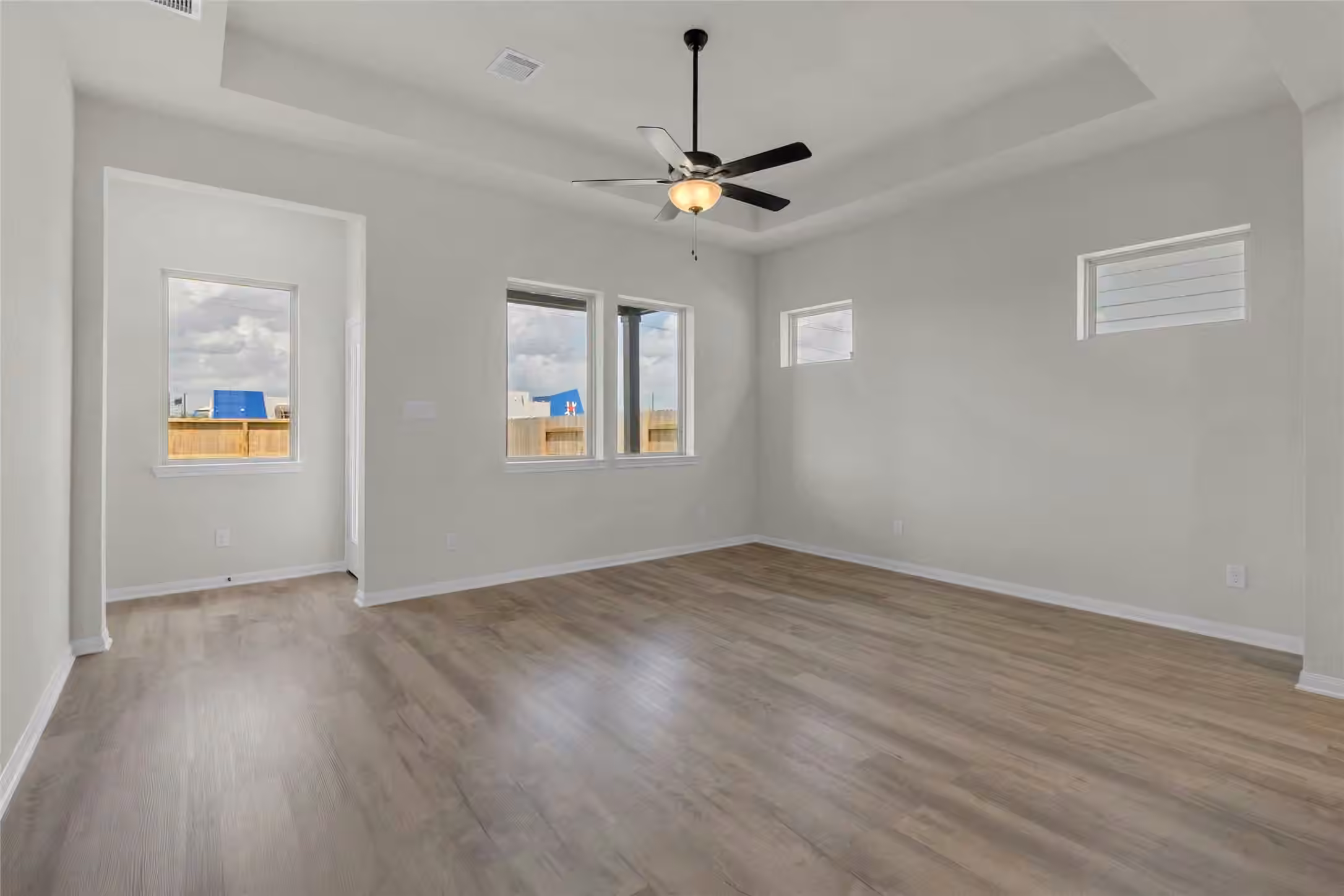 Photo 5 of 6411 Haltwhistle Lane, Katy, TX