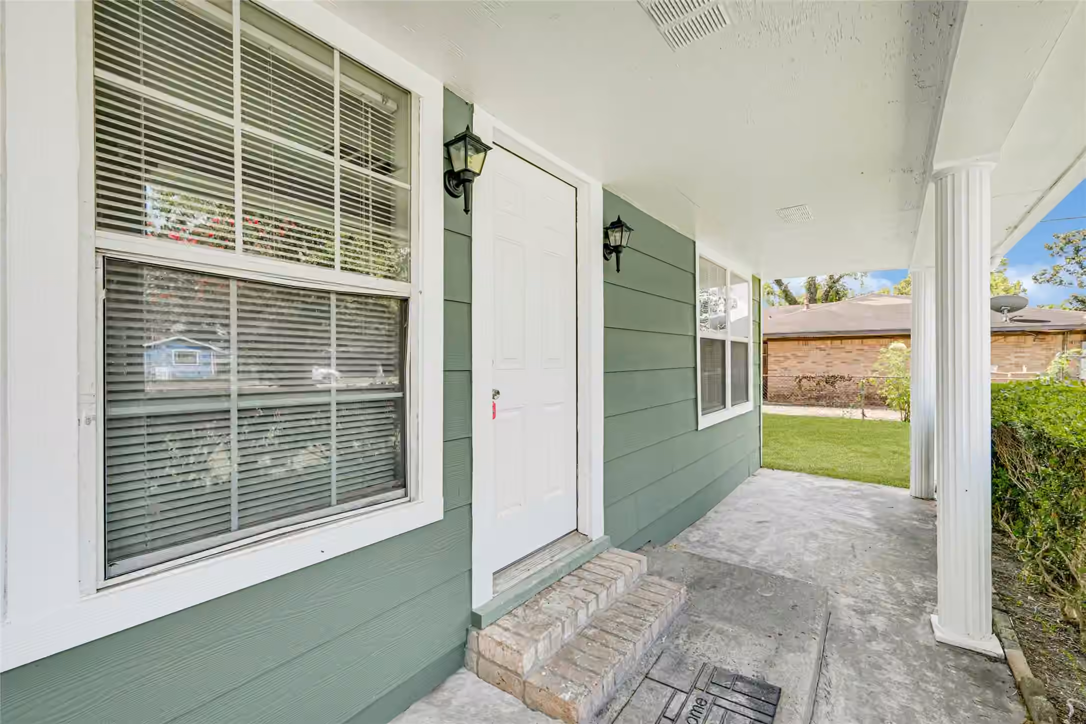 Photo 5 of 9210 Compton Street, Houston, TX