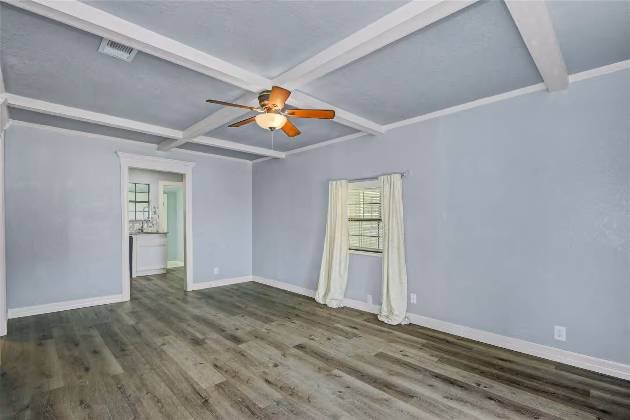Photo 6 of 127 Huisache Street, Lake Jackson, TX
