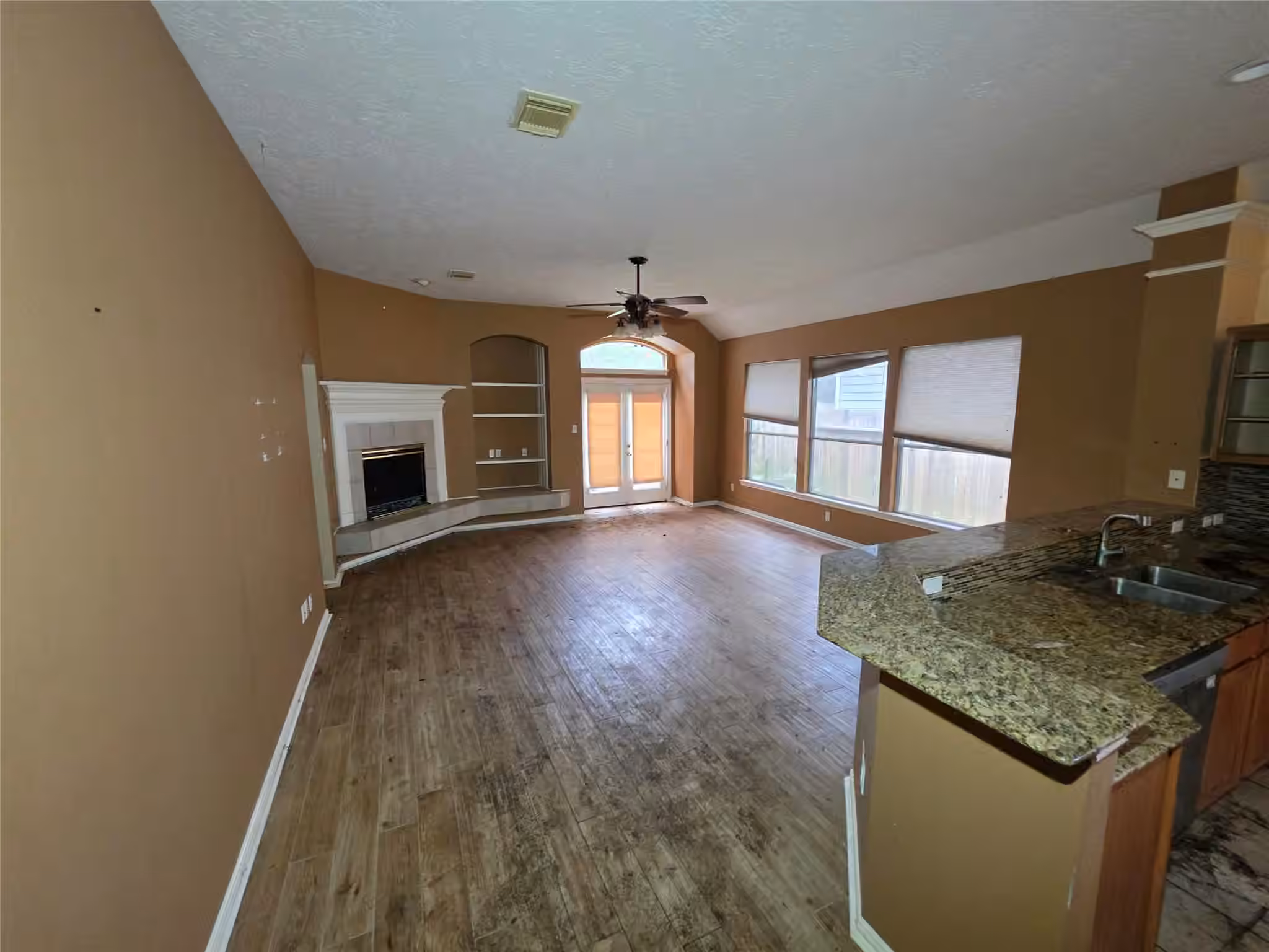 Photo 4 of 10218 Cherry Laurel Lane, Missouri City, TX