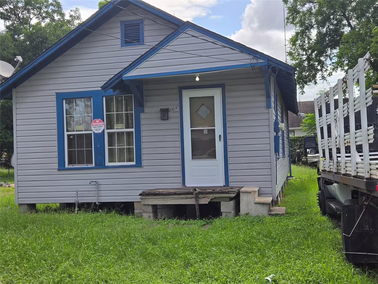 Photo of 5604 Gano, Houston, TX 77009