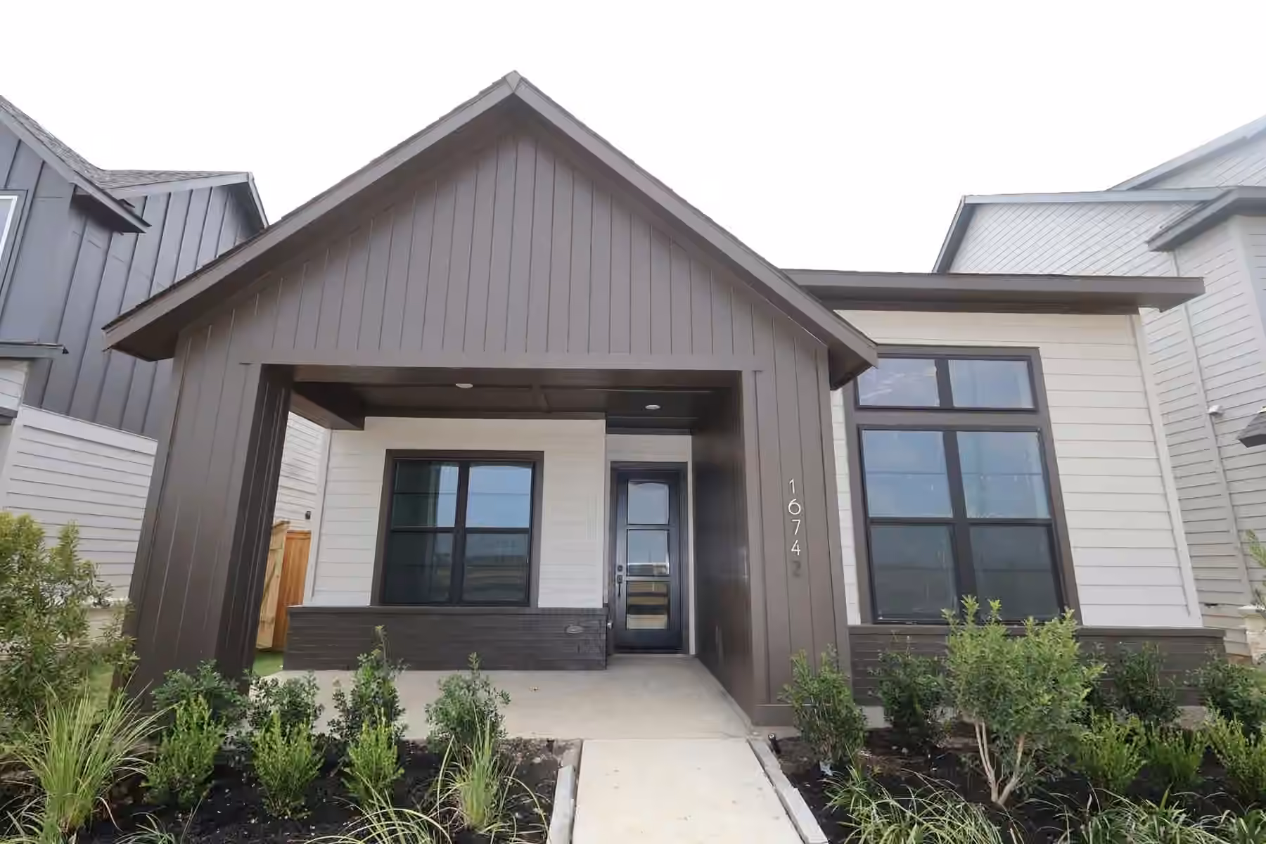 Photo 2 of 16742 Vibrant Avenue, Hockley, TX