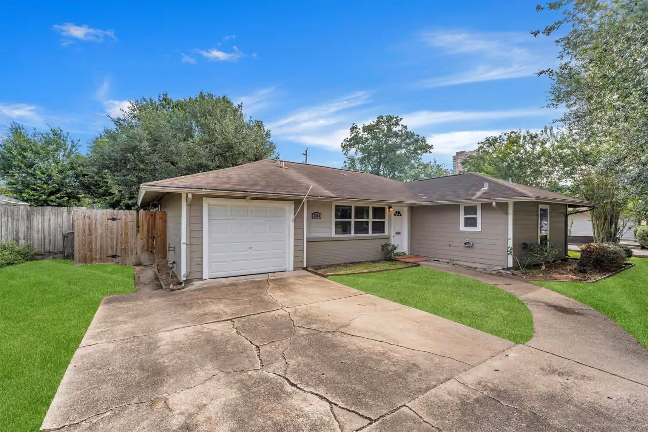 Photo of 5330 Pagewood Lane, Houston, TX