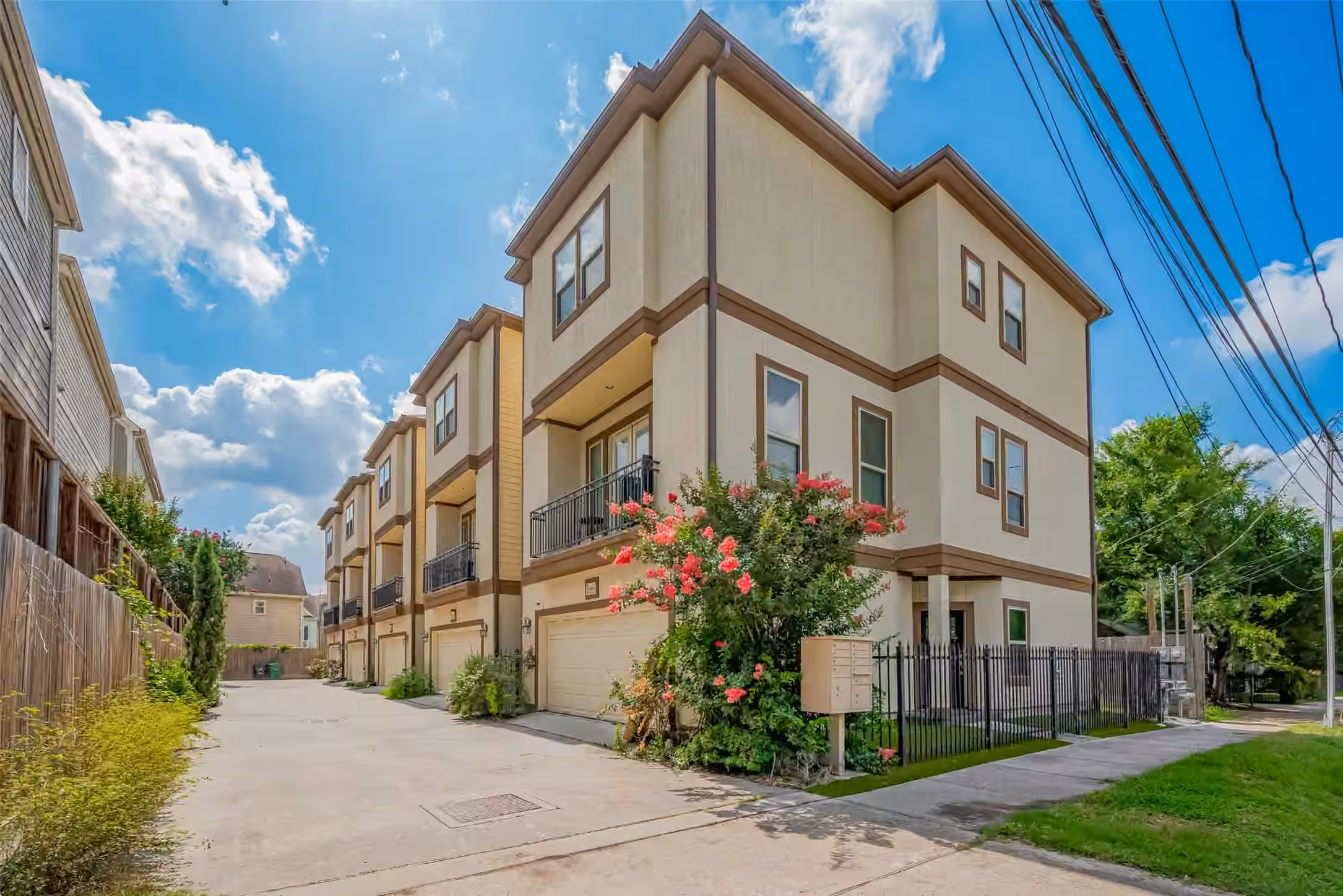 Photo 6 of 2604 Bevis Street E, Houston, TX