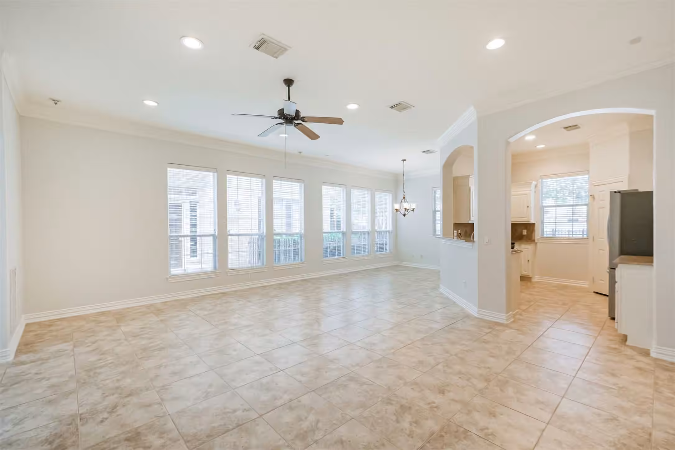 Photo 6 of 2843 Misty Heath Lane, Houston, TX