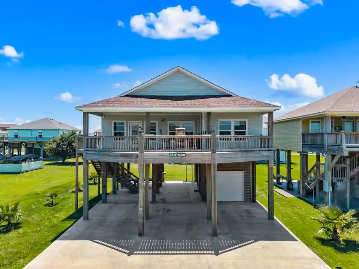 Photo 2 of 853 Wommack, Crystal Beach, TX