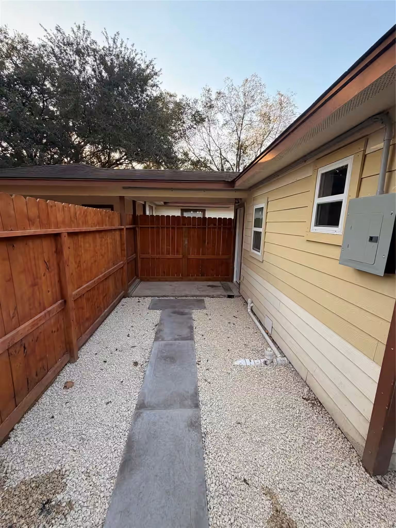 Photo 5 of 2611 Center Street, Waller, TX