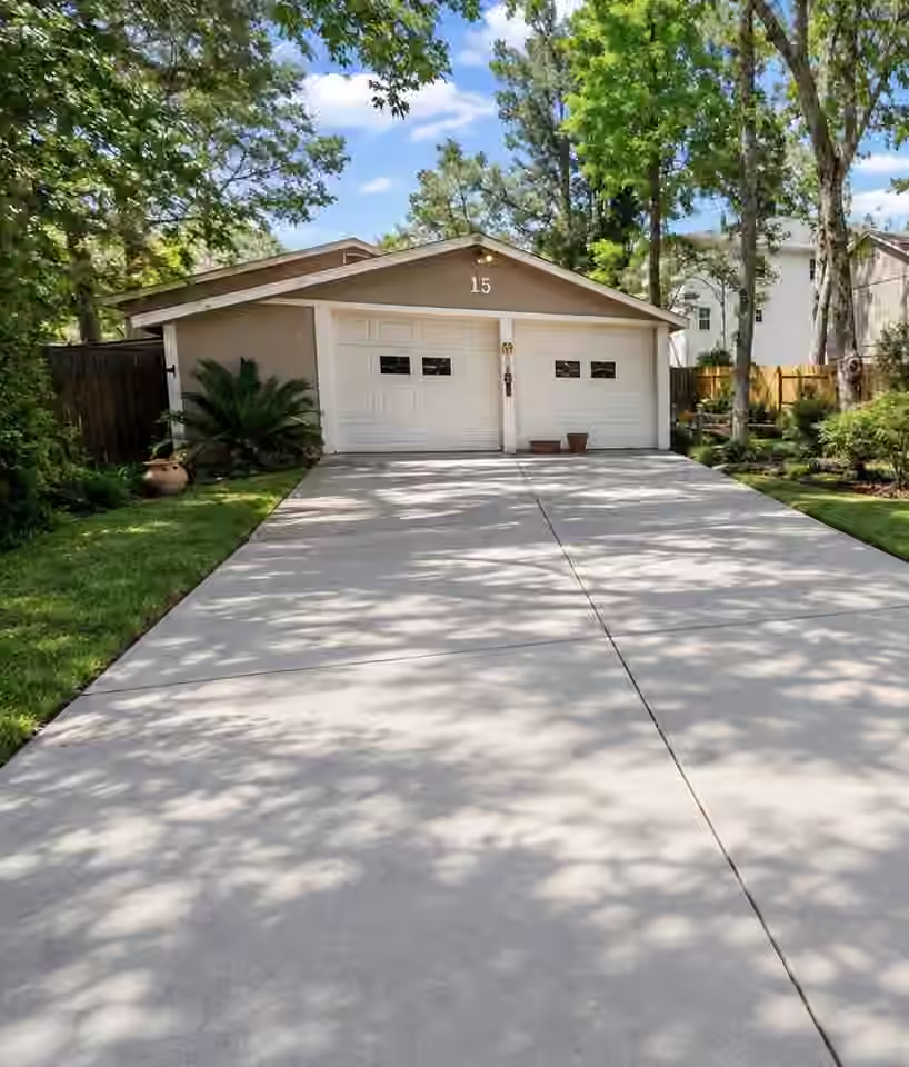Photo of 15 Gambrel Oak Place, Spring, TX